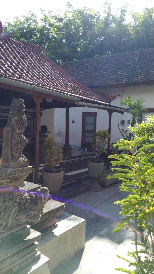 Guest house Simple Kuta Bedroom